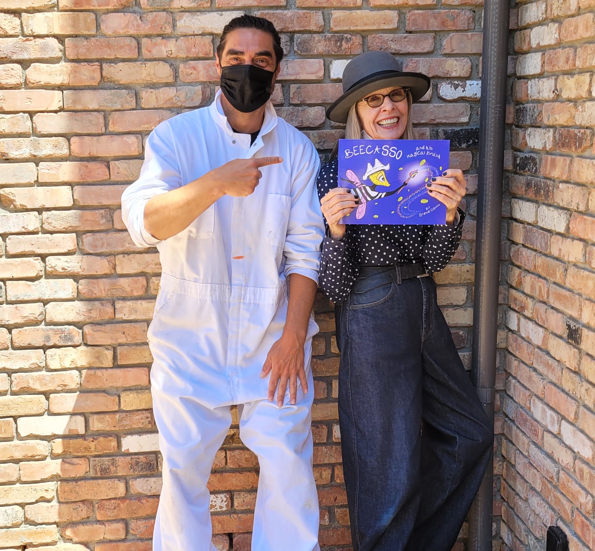Diane Keaton holding the Beecasso children's book